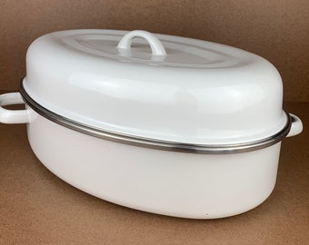 Vintage Enamelware / White Roasting Pan with Lid and Handles / White Enamel Oven Roaster