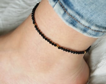 Cavigliera con perline in tormalina nera, delicata cavigliera da donna, bracciale alla caviglia con pietra preziosa nera, regali per lei, gioielli in tormalina nera fatti a mano