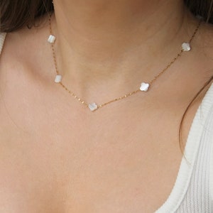 Delicate clover leaf mother of pearl necklace, Fine stainless steel necklace with four leaf clovers, Everyday woman necklace, Pearl jewelry