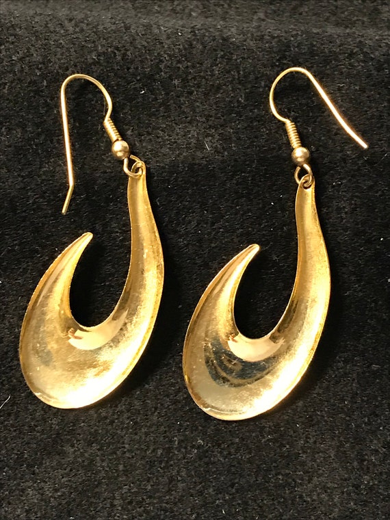 Vintage Shiny Gold Tone Earrings - image 2