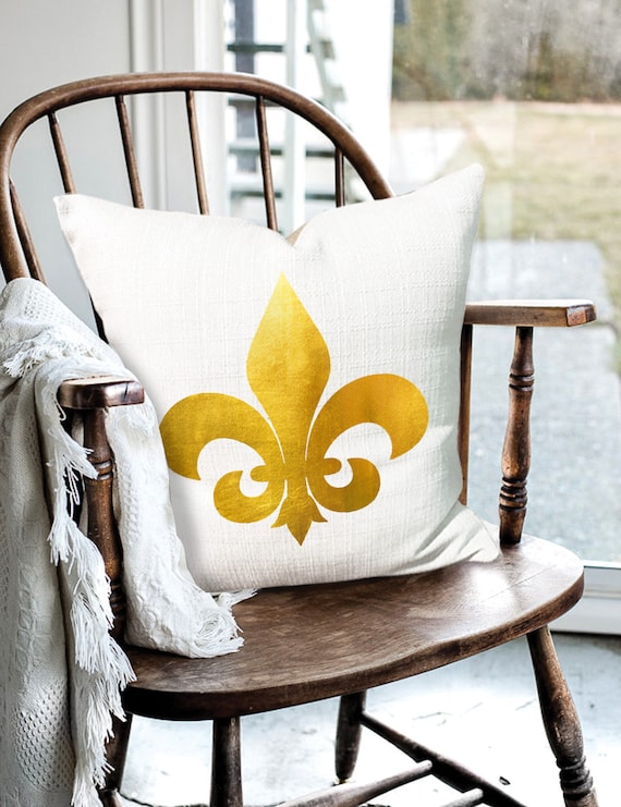 Fleur de lis throw pillows deals