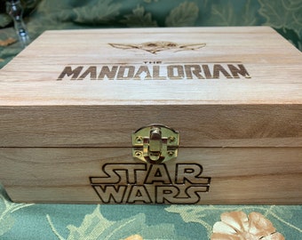 Mandalorian engraved wooden box version 1