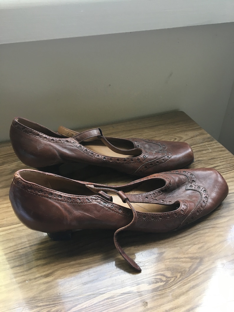 1980/'s does 1940/'s mary Janes