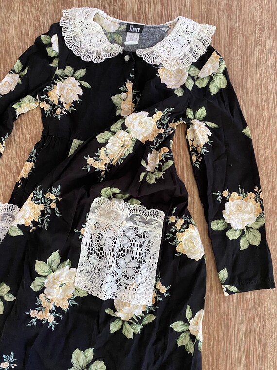 Vintage 1990s Girls’ Black Floral Print Lace Coll… - image 10