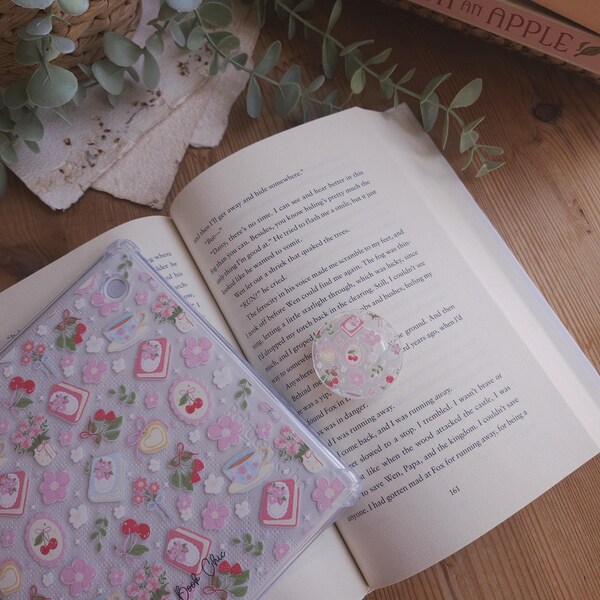 Cottagecore E-Reader Accessory – Bookish Kindle & Kobo Accessory