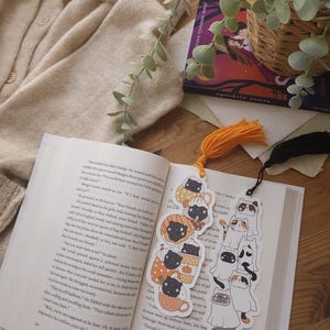 Süßes oder Saures Lesezeichen | Bücherwurm Geschenk | Ticket Lesezeichen | Halloween Lesezeichen