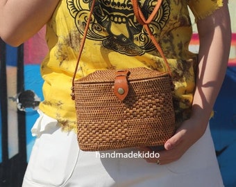SALE Bali Bowl Rattan Bag, Ata Grass Crossbody Bag, Boho Bohemian Bag, Women Handmade Woven Straw Bag (Natural Color w/ ClipClosure)
