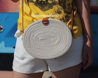 SALE Bali White Ovale Rattan Bag, Ata Grass Crossbody Bag, Boho Bohemian Bag, Women Handmade Woven Straw Bag (White Color With Clip Closure)