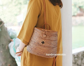 VENTE Bali Rattan Sac à dos, Ata Grass Crossbody Sac de paille, Boho Boho Sac, Été & Automne Sac de paille tissé, Sac pour femmes, Idées cadeaux