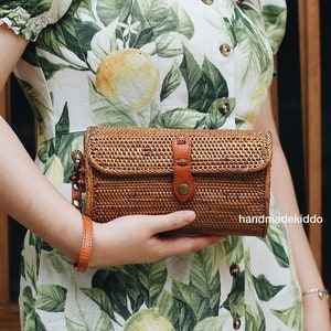 SALE Bali Envelope Rattan Wristlet With Clip Closure, Rattan Clutch, Woven Bag, Straw Bag, Handwoven Bag, Boho, Bohemian, Women Bag