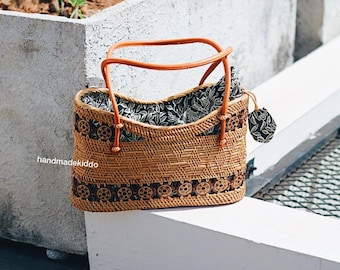 SALE Bali Button Rattan Handbag, Rattan Crossbody Bag, Rattan Bag, Boho Bohemian, Women Handmade Woven Straw Bag