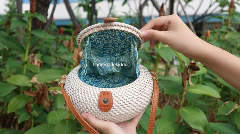 Bohemian Bag Straw Bag SALE Bali Braid Round Rattan Bag Boho Style Summer Autumn Round Crossbody Bag Women Handmade Woven Straw Bag