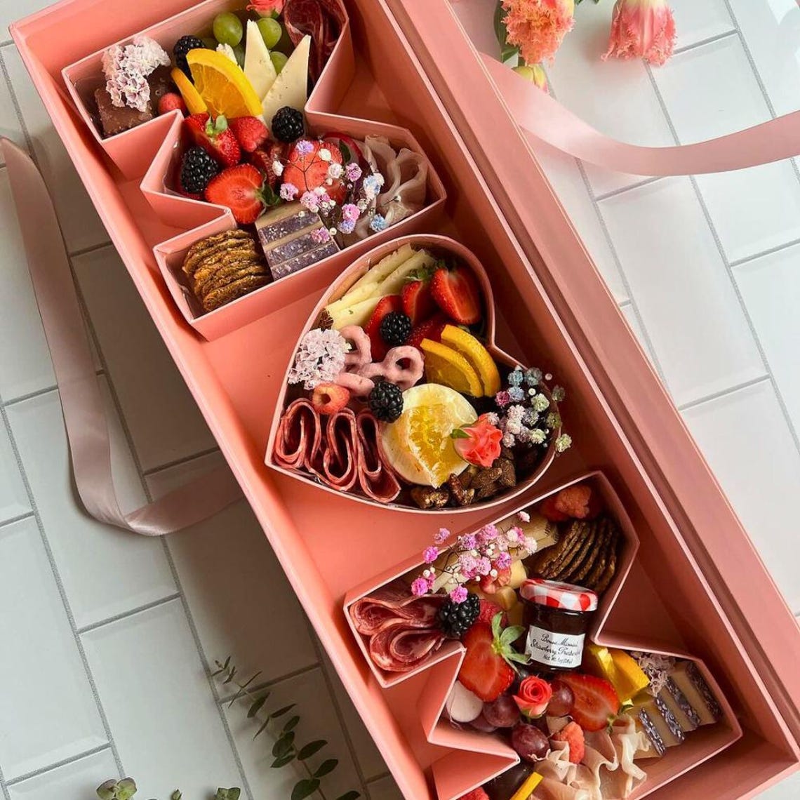 Luxury "mom" Flower Box for Mother's Day – Elegant Gift Packaging for ...