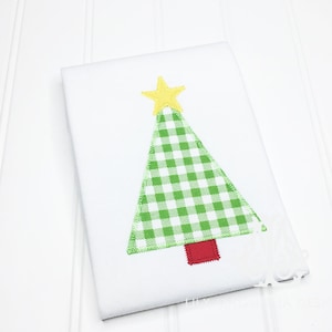 Christmas tree with star appliqué, Christmas tree appliqué design, Christmas applique, tree with star zig zag applique