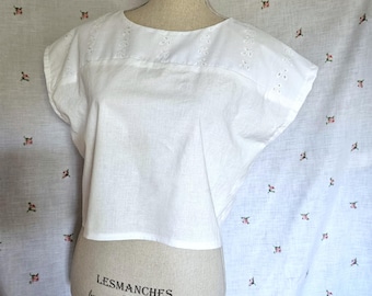Size M Retro Cotton Eyelet Cropped Top NEW Made in Canada
