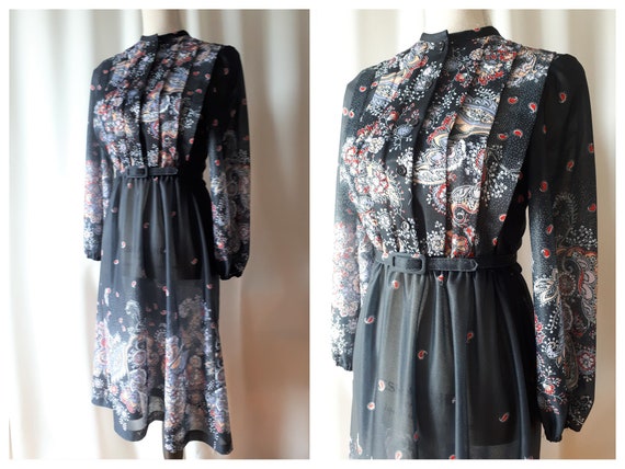 Vintage 1970s Floral Dress With Belt Size XS
