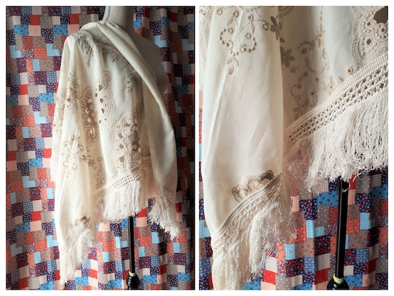 Vintage 1970s Embroidered Shawl With Fringe