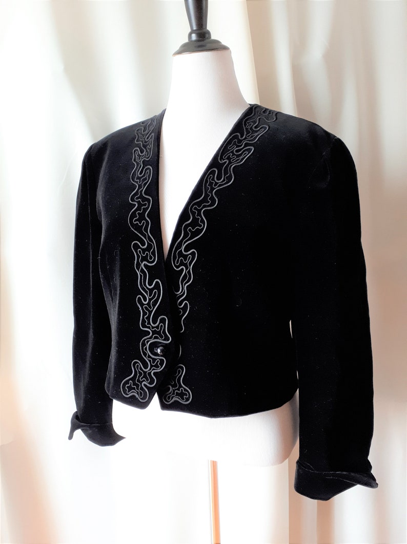 Vintage 1980s Jaeger Black Velvet Cropped Blazer Size XL