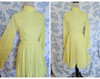 Size XS Vintage 1960s Yellow High Neck Dress