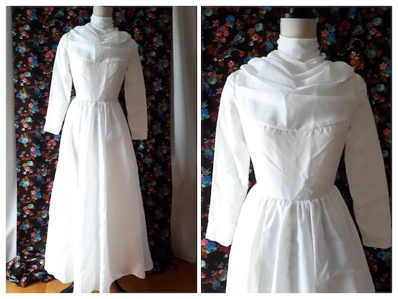 Vintage 1970s Cowl Neck Wedding Dress Size XS