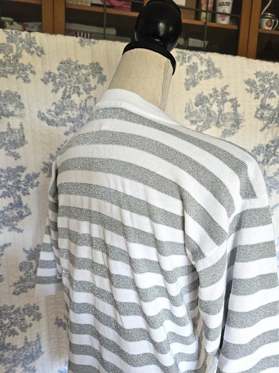 Size M Vintage 1980s Woodward's Silver And White … - image 8