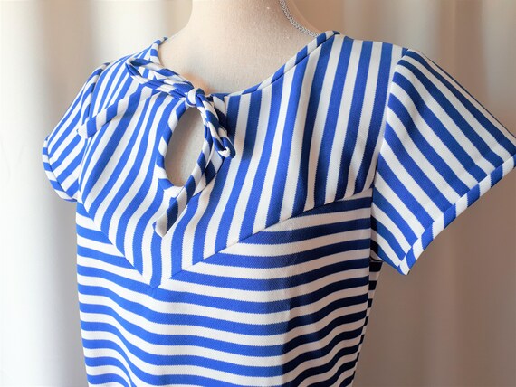 Vintage 1970s Striped Keyhole Dress Size Medium