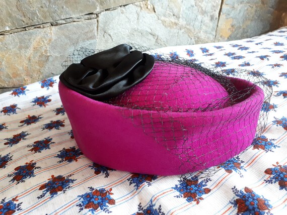 Vintage 1960s Georgette Pillbox Hat With Netting