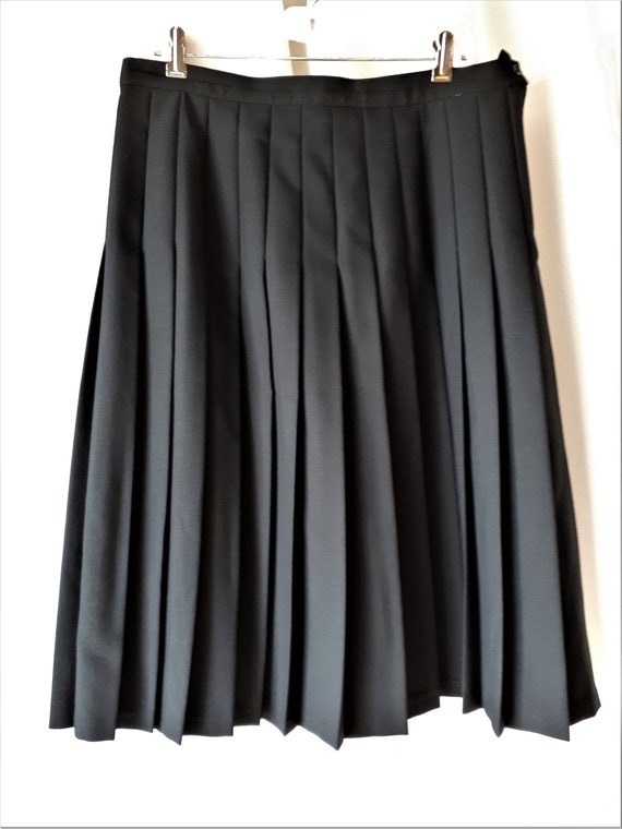 Vintage 1980s D'Allaird's Pleated Skirt Size 16