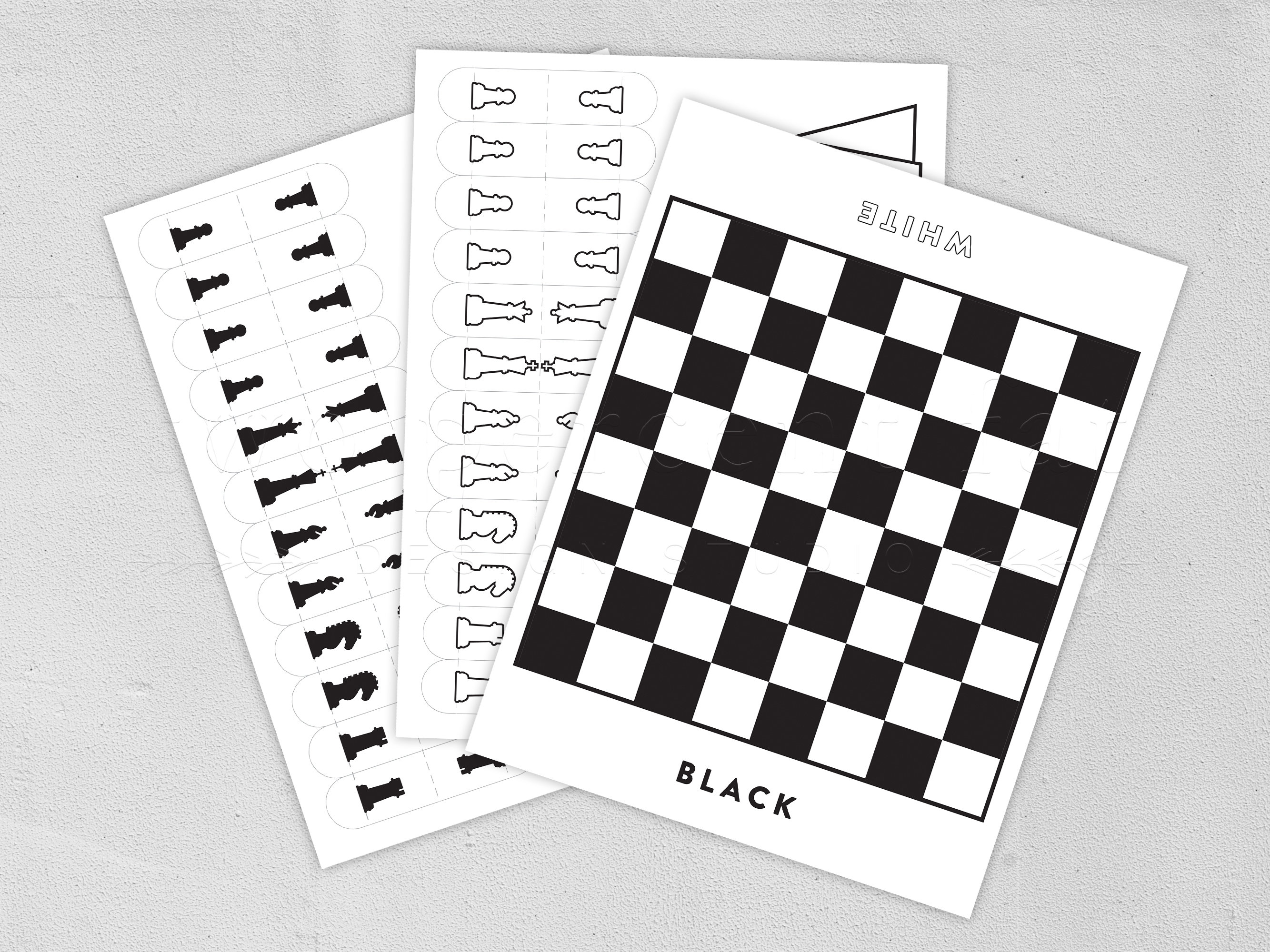 Chessboard with the chess pieces coloring page printable game