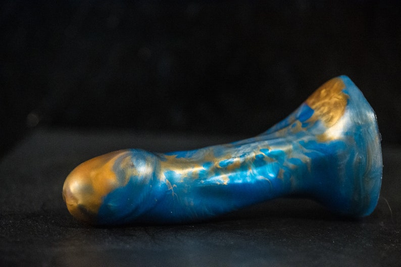 Custom Dildo Silicone Loki 18 cm long 4.2 