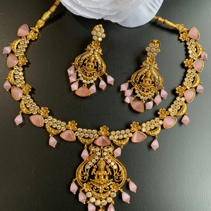 Padma lakshmi 2024 gold coin necklace