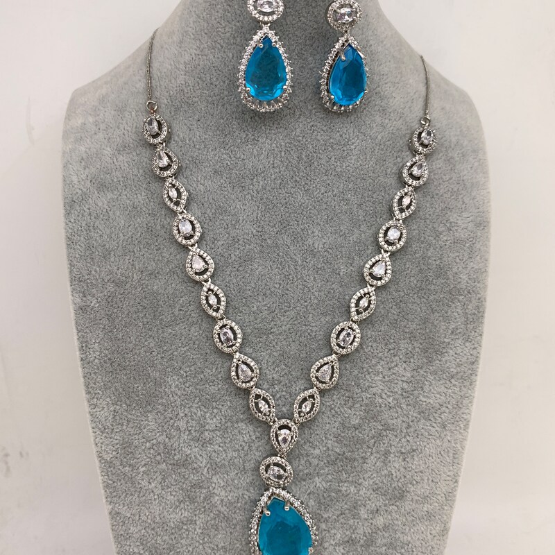 Aqua Necklace Silver(Burgundy)