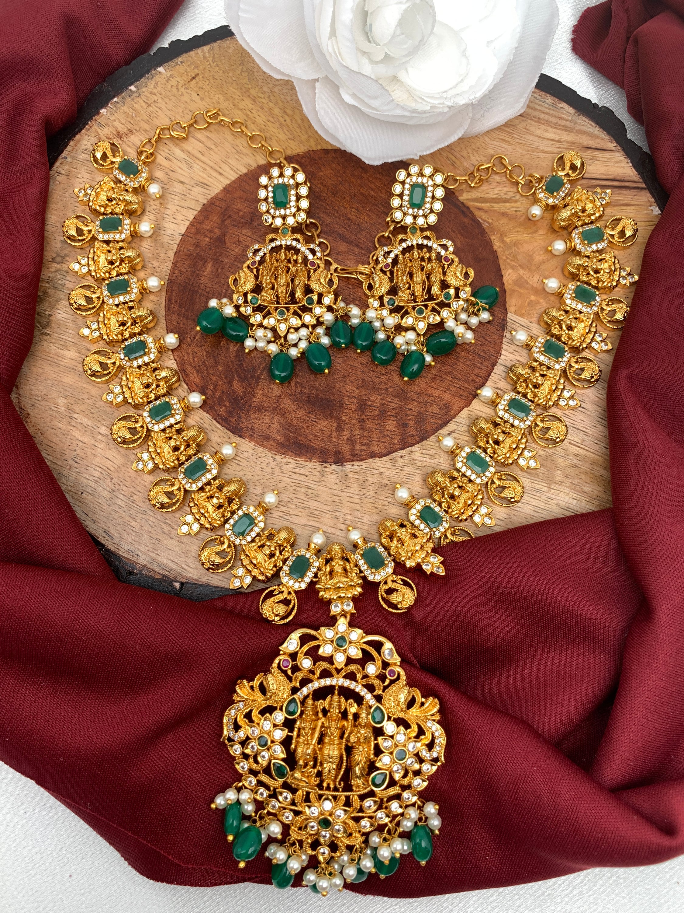 22 Carat gold antique necklace with Ram Parivar pendant adorned with  pearls, emerald beads … | Temple jewellery earrings, Gold bride jewelry,  Antique bridal jewelry
