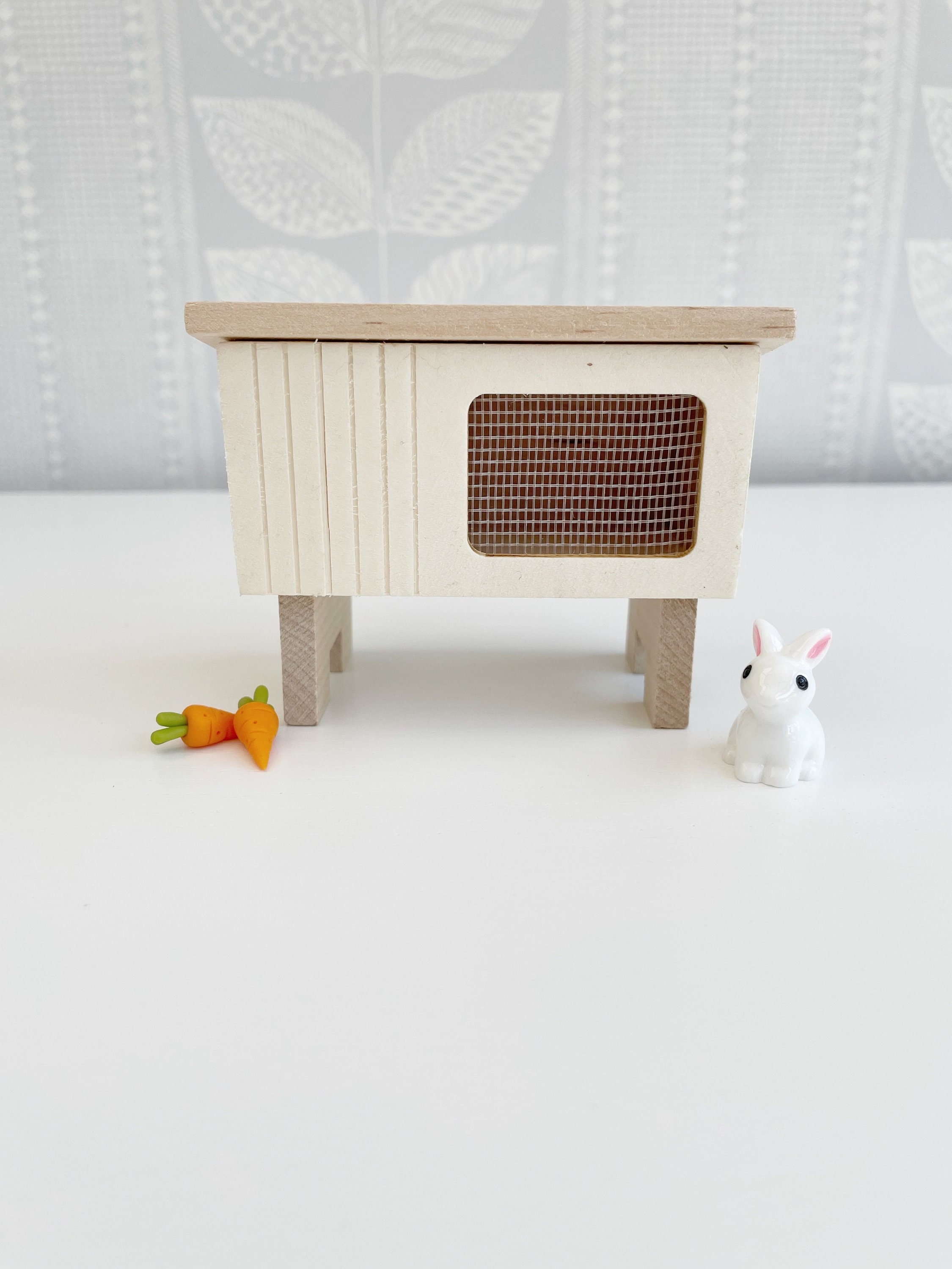 Modern clearance rabbit hutch