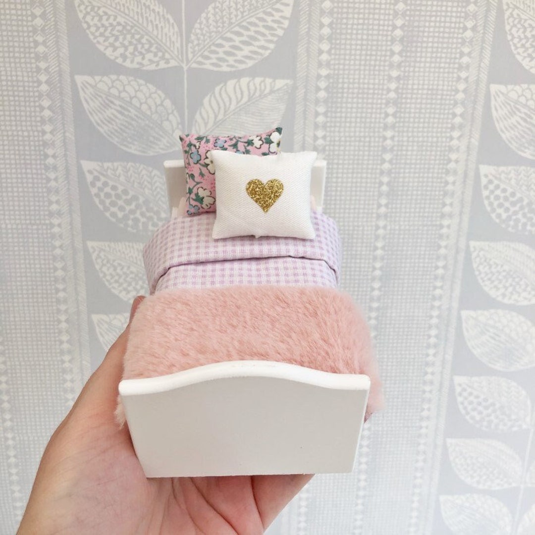 Miniature White Wooden Dolls House Single Bed 1/12 112 Scale Etsy UK