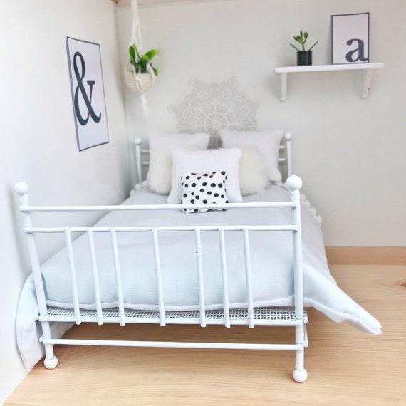 Modern Dollhouse White Metal Double Bed 1/12 1:12 Scale 