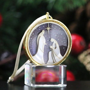 Tiny Gold Holy Family II Ornament - Glass and lasercut paper - Christmas ornament - Holy Family ornament - Nativity ornament