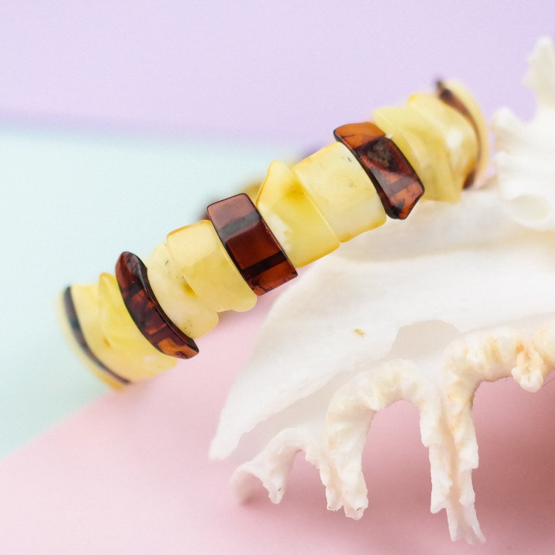 Women amber jewelry Beautiful handmade bracelet from natural Baltic amber beads
