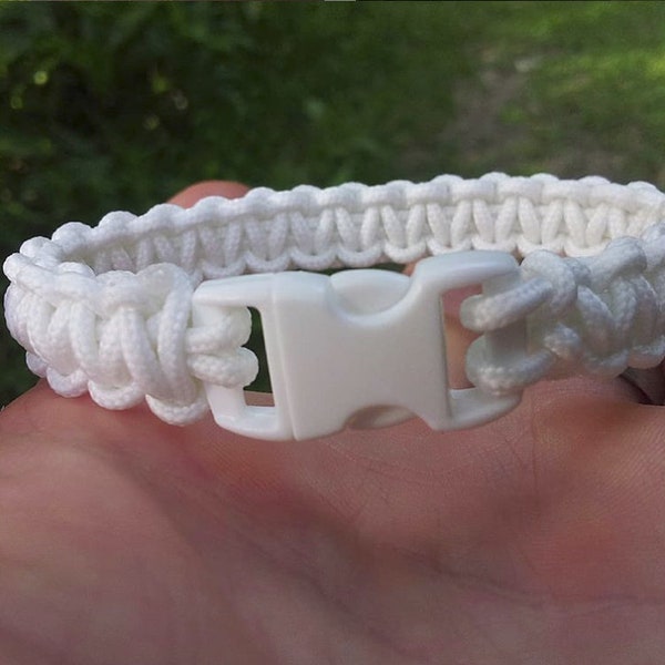 Paracord Armband oder Fußkettchen mit einer einzigartigen Drehung! nachtleuchtend Kann auch als Hundehalsband verwendet werden
