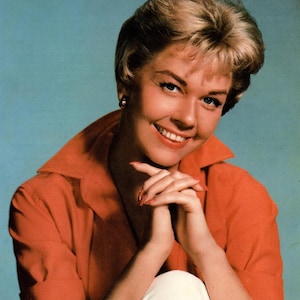 DORIS DAY 1950s Movie Star Poster Print – Hollywood Golden Age - Classic Movie Memorabilia - Gift for Movie Buffs
