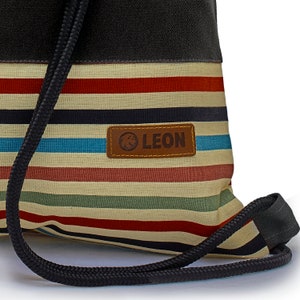 Borsa LEON by Bers borsa da palestra zaino zainetto in cotone borsa da palestra, tela nera, grigia, rosa, marrone, fondo blu scuro a righe immagine 7