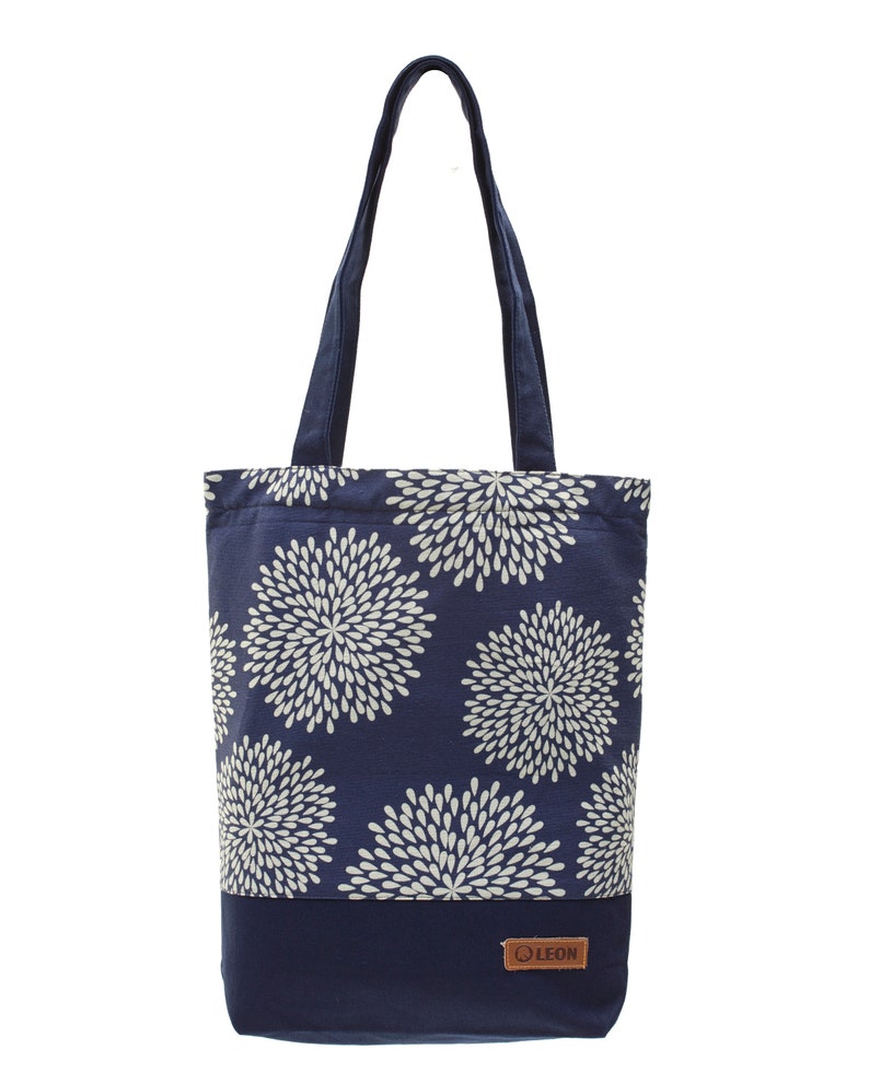 LEON Einkaufstasche Beuteltasche Stofftasche Shopper Tote Bag Baumwolle Innentasche Außentasche 6 Designs blaues Tuch BlauWeißBlume