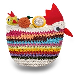 Salvadanaio a forma di gallina all'uncinetto, regalo di Pasqua Leon di Bers