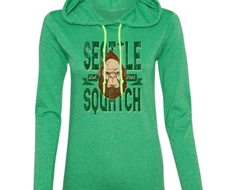 Ladies Retro Bigfoot Social Distancing Hide Seek Champ Seattle Gift T-Shirt Hoodie