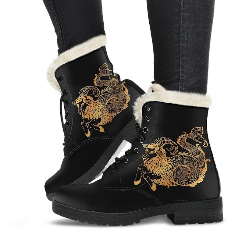 Steinbock Sternzeichen Webpelz Stiefel, Steinbock Booties Kunst, Ziege Liebhaber Geschenk, wunderbare Steinbock Sternzeichen Männer und Damen Stiefel Skorpion Sternzeichen Männer und Frauen Schuhe, Scorpion Schuhe Kunst, schwarz und weiß Skorpion oben Halbschuhe, Grafik Design, kundenspezifische