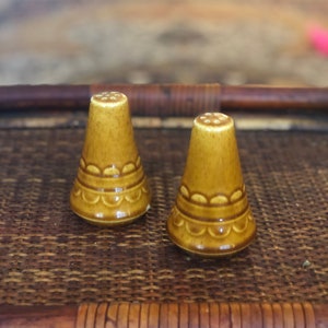 Vintage Ceramic Salt and Pepper Shakers - Retro 1970&#39;s Ceramic Glazed Shakers Quirky Decorative Salt and Pepper Set - Unique Gift Idea