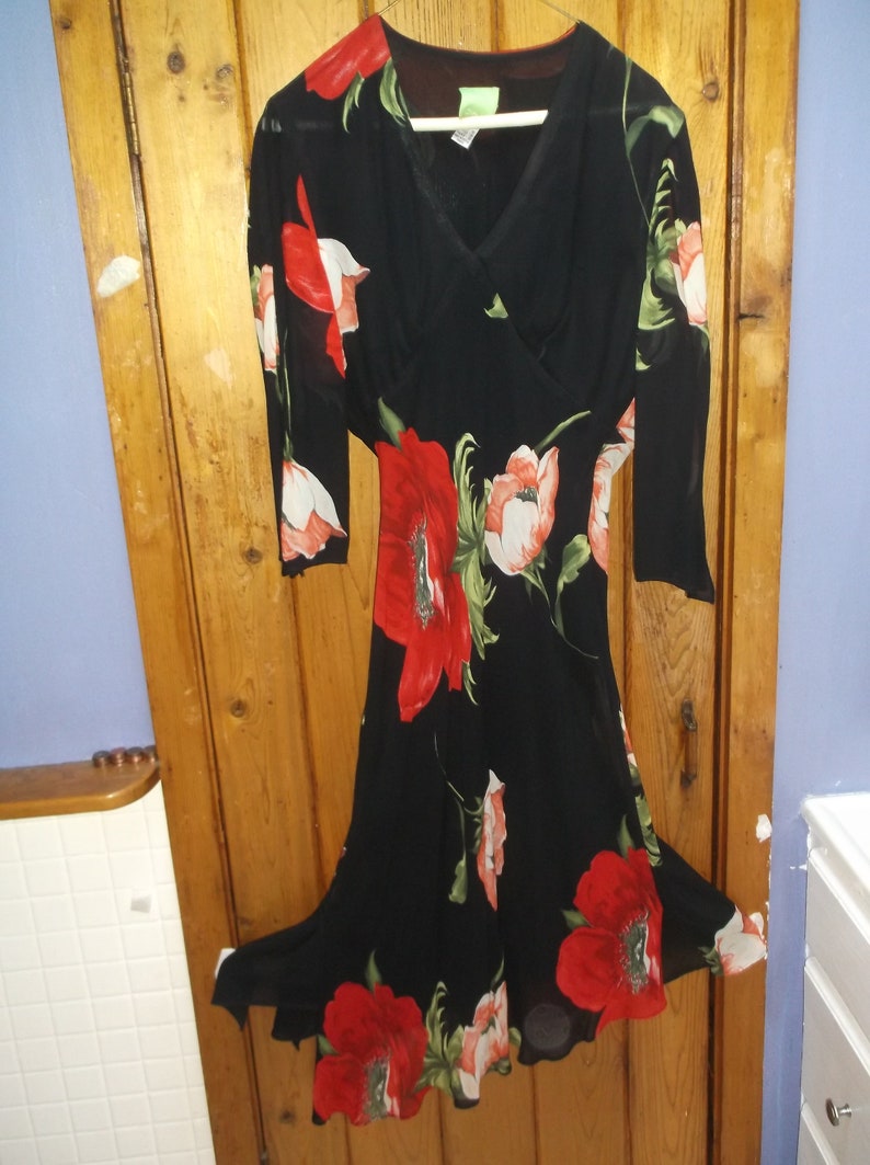Citrine lined floral asymmetrical V neck dress Open bell sleeves M