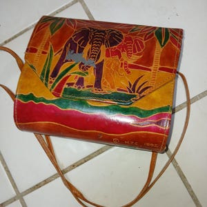 Cartera de piel vintage estilo boho con diseño de elefante, con estuche para pintalabios independiente y espejo tipo bandolera