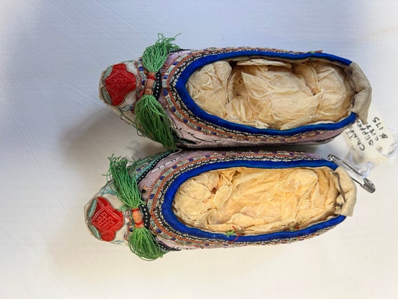 1880s silk embroidered Chinese slippers - rare an… - image 1