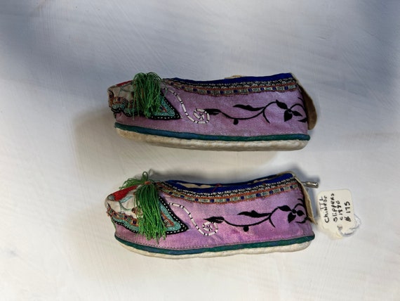 1880s silk embroidered Chinese slippers - rare an… - image 4